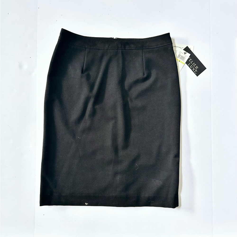 Elegant Black Pencil Skirt Size 4 Classic Style Mini
